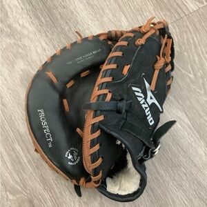 Mizuno Prospect GXC105D2 32.5 Inch Catchers Mitt Left Throw